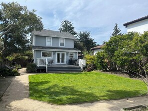 Exterior - 3-bedroom remodeled home in Old Town Monterey with large yard and home office (Monterey)