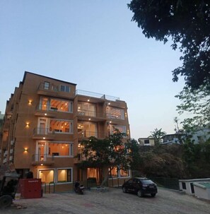 Front of property - evening/night