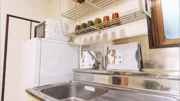 Comfort Apartment, Non Smoking (201) | Private kitchen