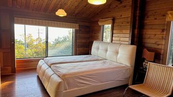 4 makuuhuonetta, ilmainen Wi-Fi, vuodevaatteet