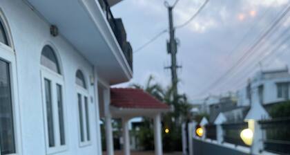 Villa in pereybere with 4 bedrooms and 3 bathrooms large air-conditioned living room wifi