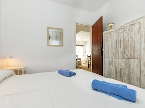 2 chambres, bureau, accès Internet