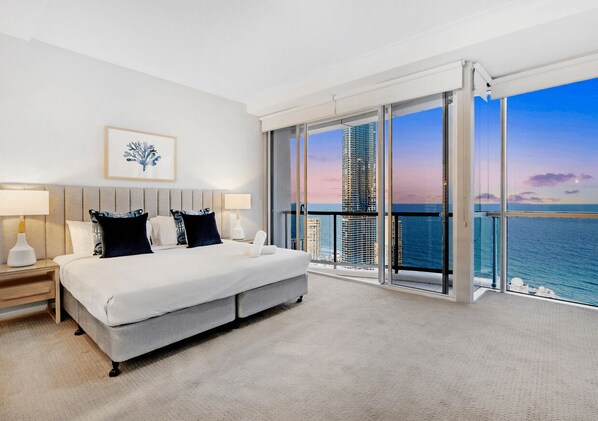 Luxury Apartment, 5 Bedrooms, Sea View | Iron/ironing board, cribs/infant beds, rollaway beds, free WiFi