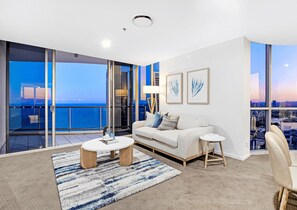 45-inch Smart TV with cable channels - Level 45 Luxury Sub-Penthouse in Surfers (Surfers Paradise)