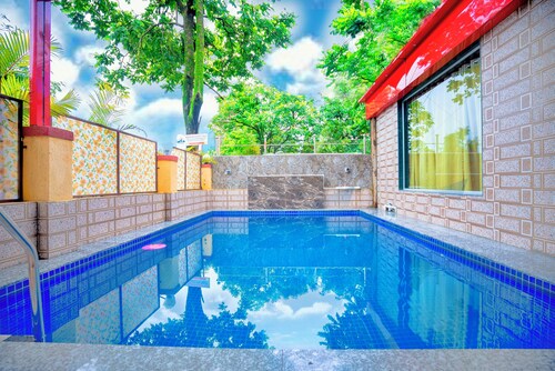 Mountain Majesty Villa