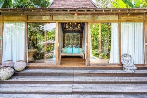 Spacious Our Luxury Suites in enchanting Bali with WiFi, AC, Pool, Yoga Studio