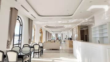 Breakfast, lunch and dinner served