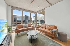 Téléviseur, bureau