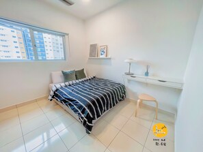 1 habitación, tabla de planchar con plancha y wifi gratis 