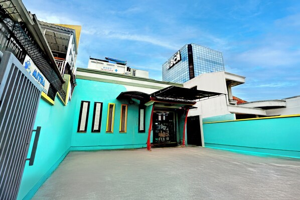 Fachada de la propiedad