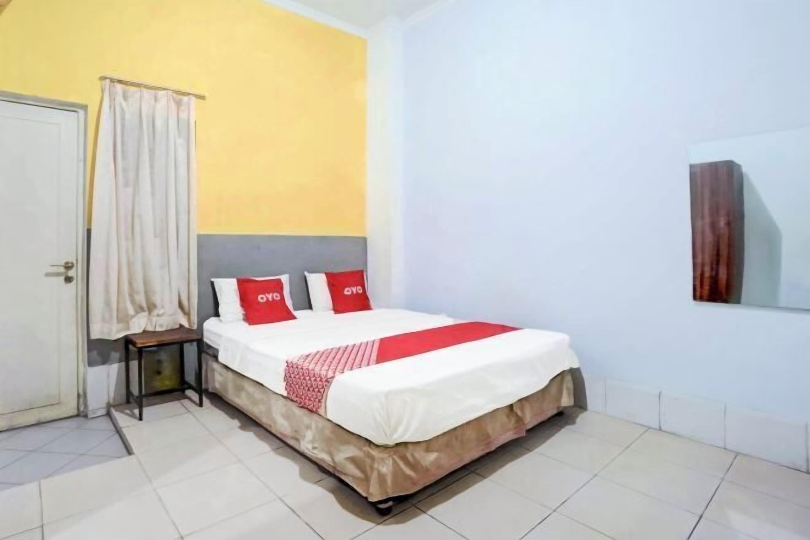 Premium bedding, free WiFi, bed sheets