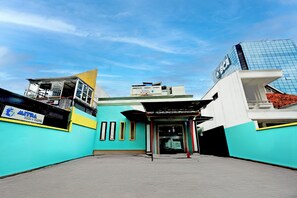 Front of property - Hotel O Tegalsari Near Tunjungan Plaza (Surabaya)