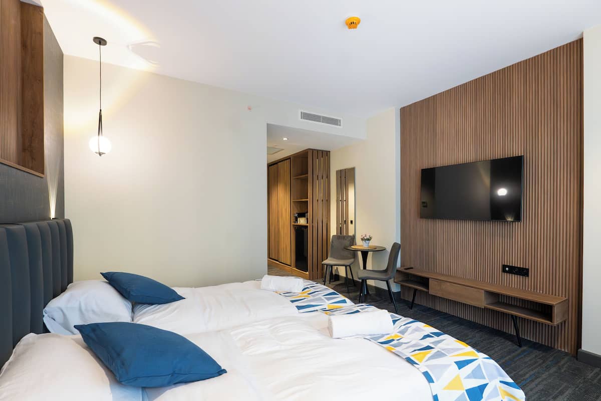 Deluxe Twin Room, Garden View