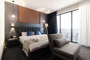 In-room safe, laptop workspace, blackout curtains, soundproofing - NOVA LUXE Hotel & Residences (Batumi)