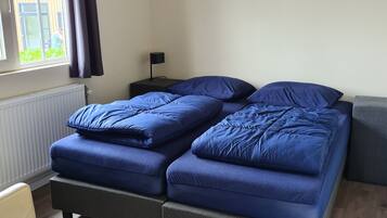 House | 2 bedrooms, bed sheets