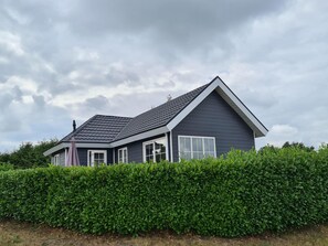 Exterior - Chalet for 4 People, Fully Equipped (Schoonloo)