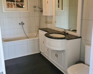 Bathroom - Chalet for 4 People, Fully Equipped (Schoonloo)