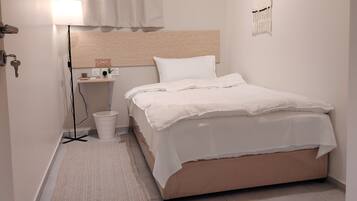 Economy Single Room, Men only, Non Smoking | Laptop workspace, free WiFi