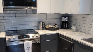 Microwave, oven, stovetop, dishwasher