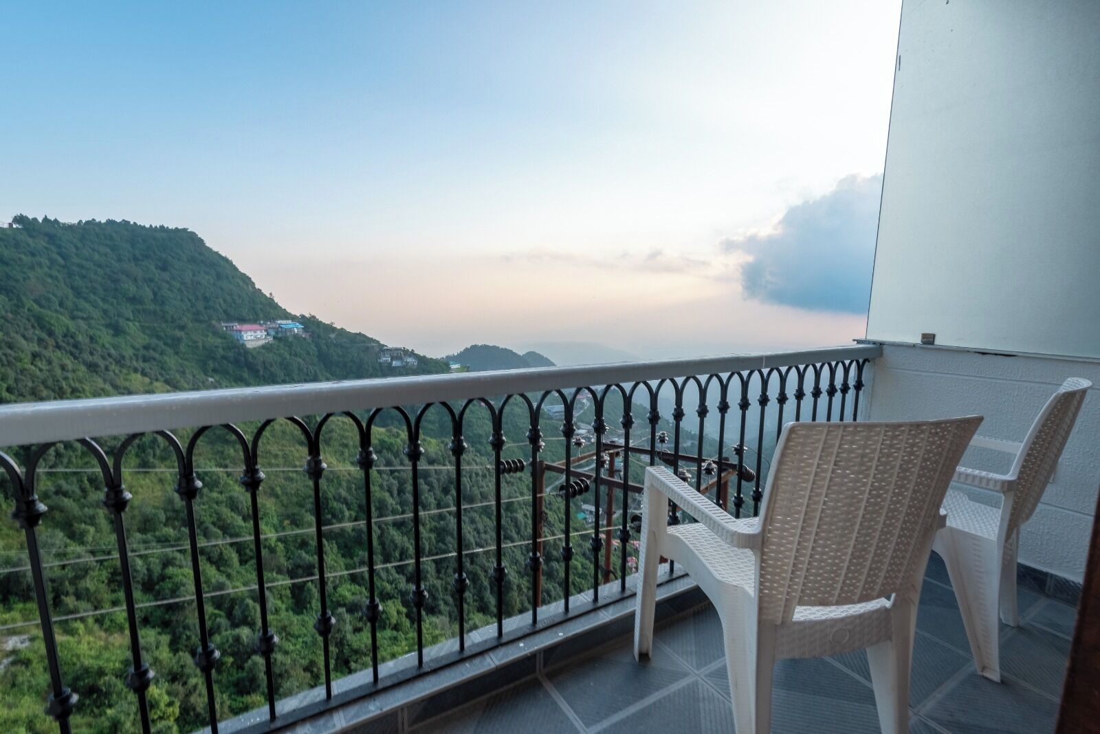 Deluxe Double Room, Balcony, Valley View