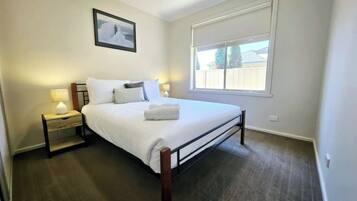 2 bedrooms, iron/ironing board, WiFi, bed sheets