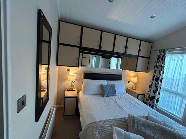 Cabin | 2 bedrooms, free WiFi, bed sheets