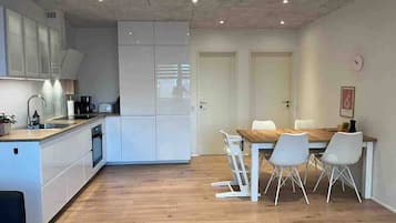 Apartment, 2 Bedrooms, Accessible, Ocean View | Interior