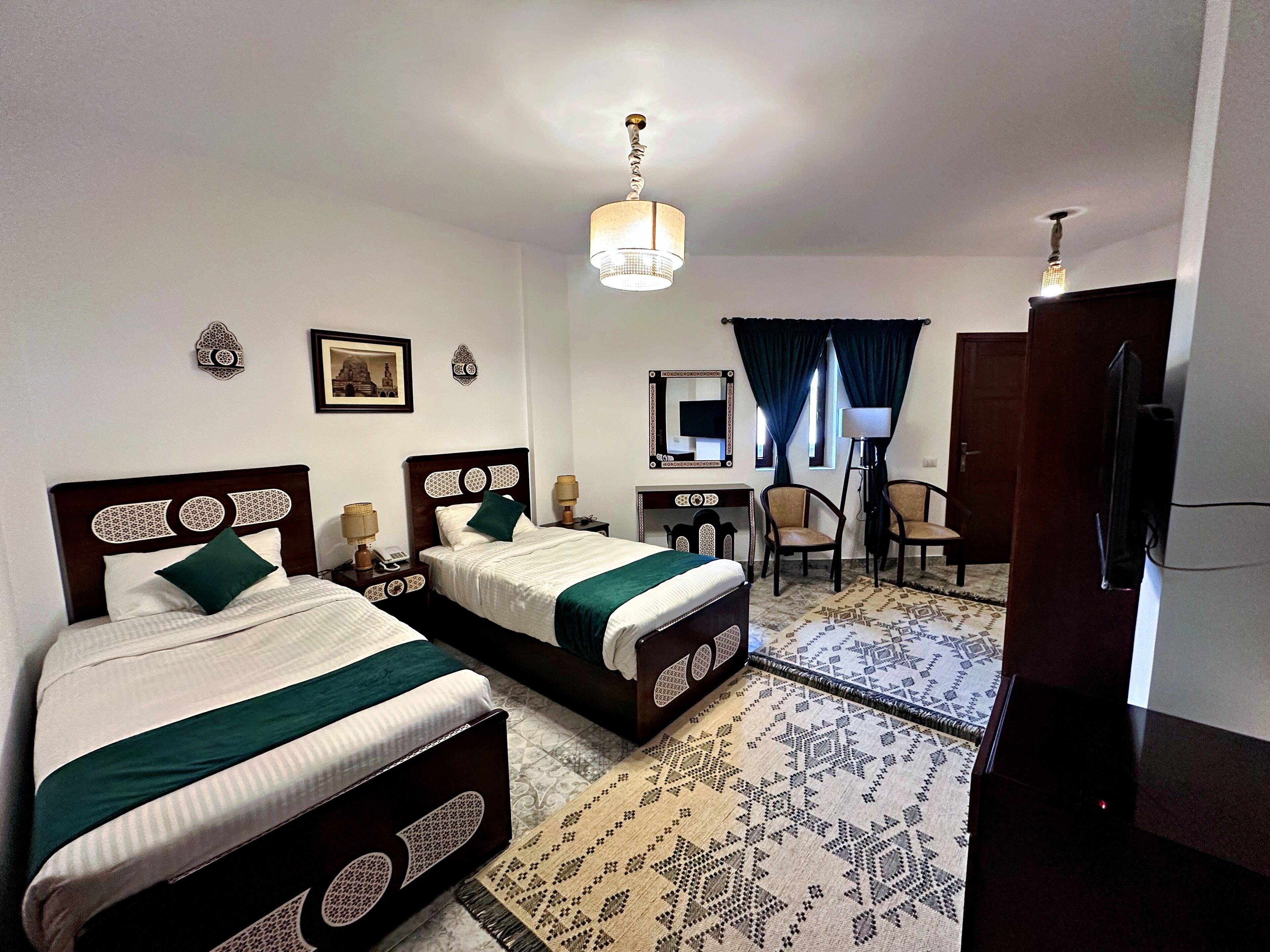 Deluxe Twin Room, Private Bathroom