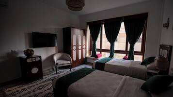 1 bedroom, premium bedding, memory-foam beds, in-room safe