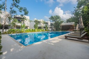 Pool - New House in Selvanova Coto 10, Playa del Carmen (Playa del Carme)