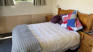 3 bedrooms, in-room safe, free WiFi, bed sheets