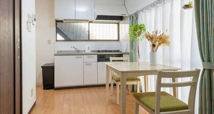 6 Minutes to Shinjuku Station by Train, Max 4 People