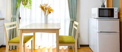 Comfort-Zimmer, Nichtraucher (101) | Wohnbereich | 20-cm-Fernseher mit Kabelempfang