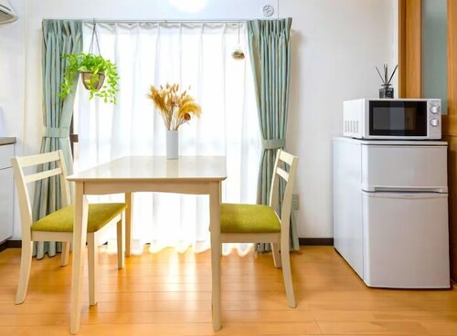 6 Minutes to Shinjuku Station by Train, Max 4 People