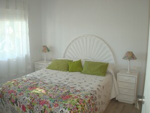 2 habitaciones, tabla de planchar con plancha y acceso a internet