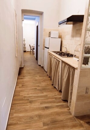 Superior Apartment, 1 Bedroom, Balcony, City View | Private kitchen | Microwave, electric kettle