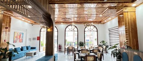 Morgenmadsbuffet hver dag (125000 VND pr. person)