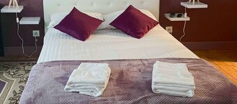 The Rooms of Vilmorais - Violette Prince