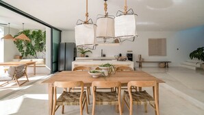 Luxury Villa, Pool View | Ruang makan