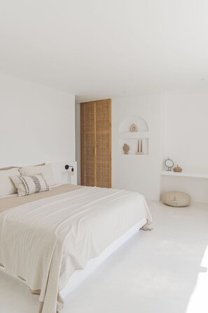 3 bedrooms, in-room safe, desk, free WiFi - Villa Scorcio (Canggu)