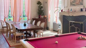Game room - Double Bedrooms of Vilmorais (Arcomps)
