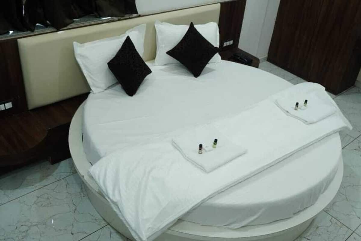 Royal Suite | 1 bedroom, memory foam beds, free WiFi, bed sheets