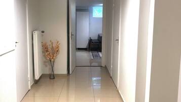 Villa, 3 Bedrooms, Garden View | Interior