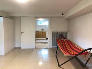 3 bedrooms - Spacious and Peaceful Semi-basement (Lund)