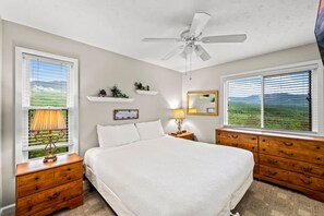 House | 2 bedrooms - Full Kitchen Hot Tub Indoor Pool Sleeps 6 (Gatlinburg)