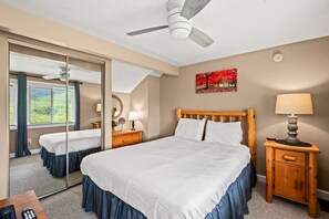 Apartment | 1 bedroom - Indoor Pool Mountain Views Hot Tub Sleeps 6 (Gatlinburg)