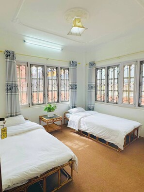 1 slaapkamer, een strijkplank/strijkijzer, wifi, beddengoed