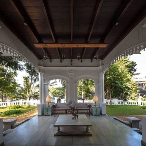 Privet Villa River Stones