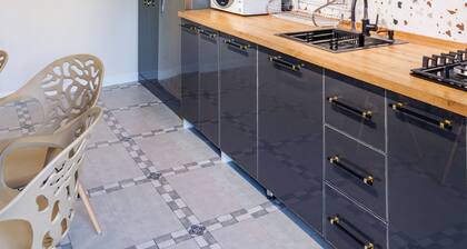 Charming 2-bedroom cottage in serene Tashkent