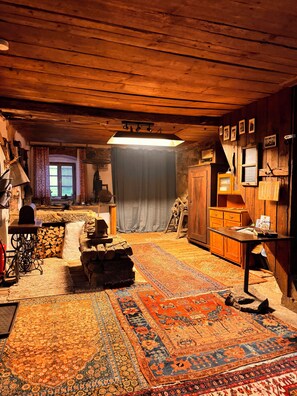 Interior - To the Oiden Schmie House Unique (Pemfling)